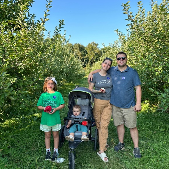 Meet your Posher, Courtney - Picture 3 of 5